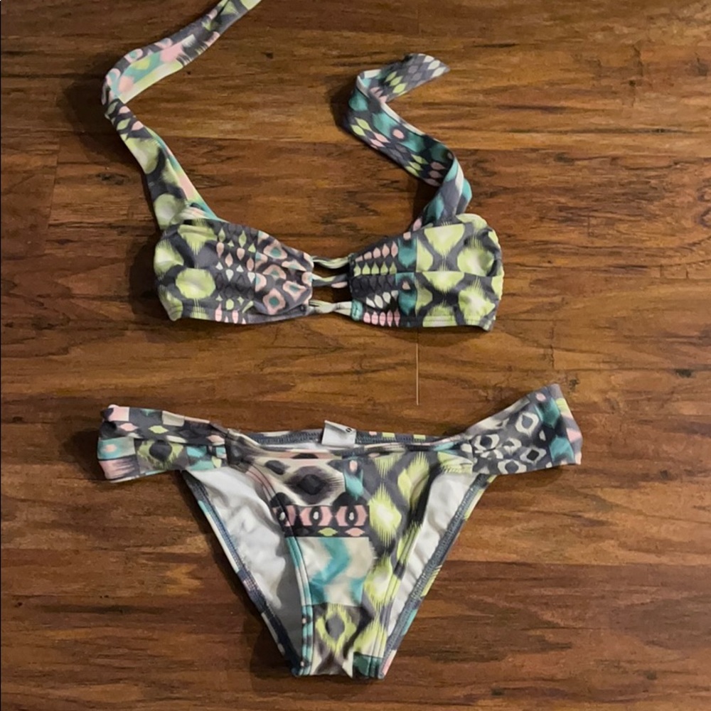 Billabong 2 Piece Swimsuit M